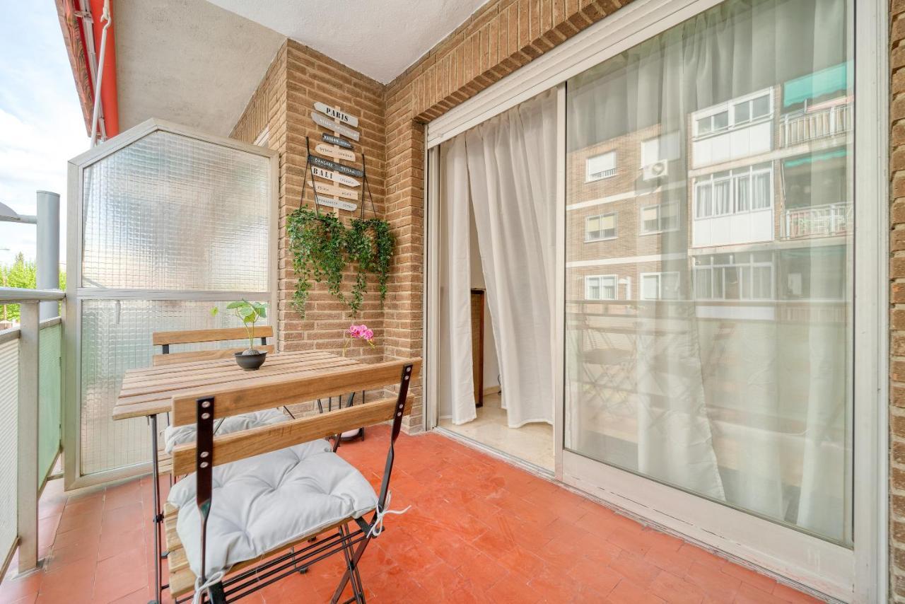 B Casacafe Madrid Pozuelo 2 Bano Fuera De La Habitacion O Compartido Pozuelo de Alarcon Ngoại thất bức ảnh