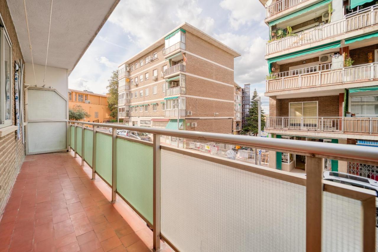 B Casacafe Madrid Pozuelo 2 Bano Fuera De La Habitacion O Compartido Pozuelo de Alarcon Ngoại thất bức ảnh