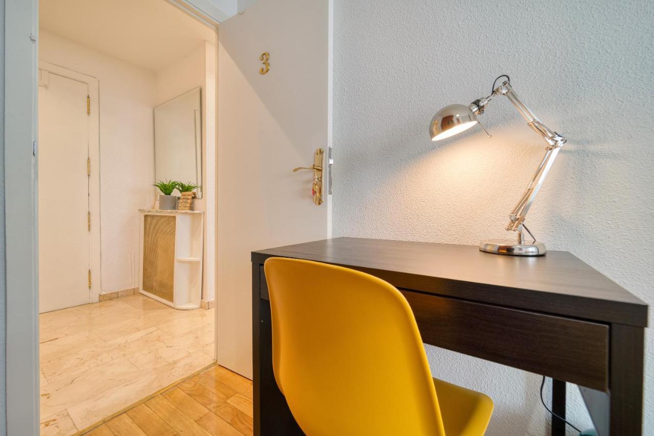 B Casacafe Madrid Pozuelo 2 Bano Fuera De La Habitacion O Compartido Pozuelo de Alarcon Ngoại thất bức ảnh