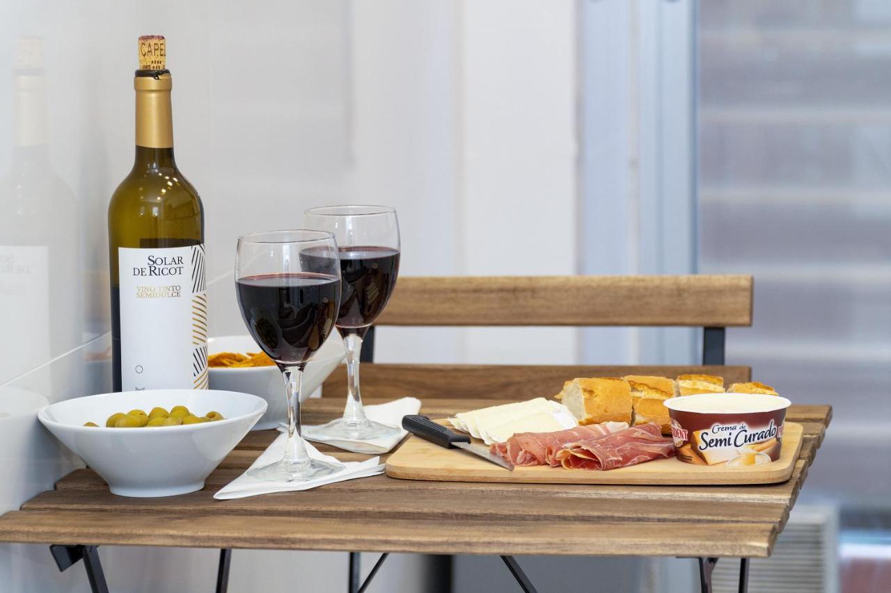 B Casacafe Madrid Pozuelo 2 Bano Fuera De La Habitacion O Compartido Pozuelo de Alarcon Ngoại thất bức ảnh