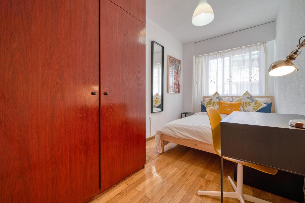 B Casacafe Madrid Pozuelo 2 Bano Fuera De La Habitacion O Compartido Pozuelo de Alarcon Ngoại thất bức ảnh