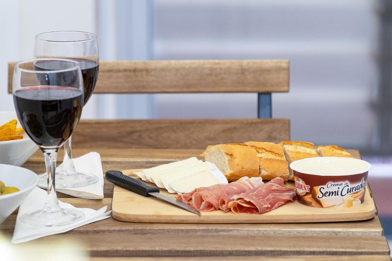 B Casacafe Madrid Pozuelo 2 Bano Fuera De La Habitacion O Compartido Pozuelo de Alarcon Ngoại thất bức ảnh